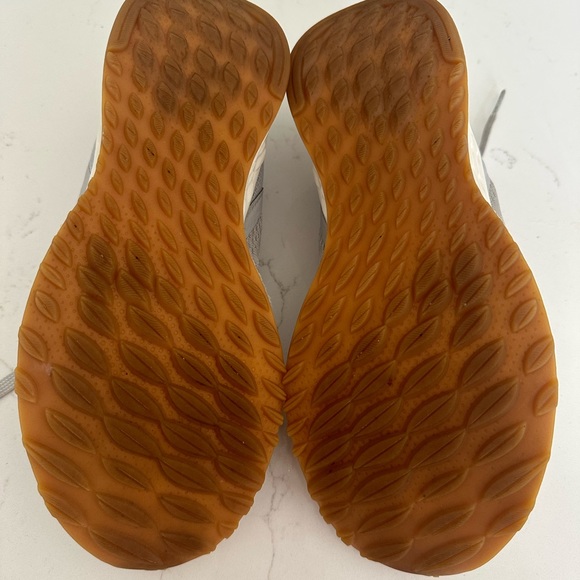 New Balance - Picture 6 of 6